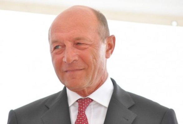 Băsescu a promulgat legea certificatelor verzi: 